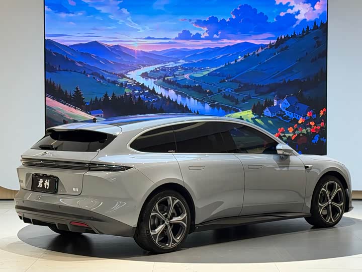 Фото 3 - Nio ET5T