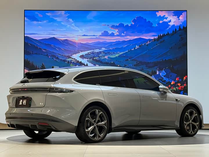 Фото 4 - Nio ET5T