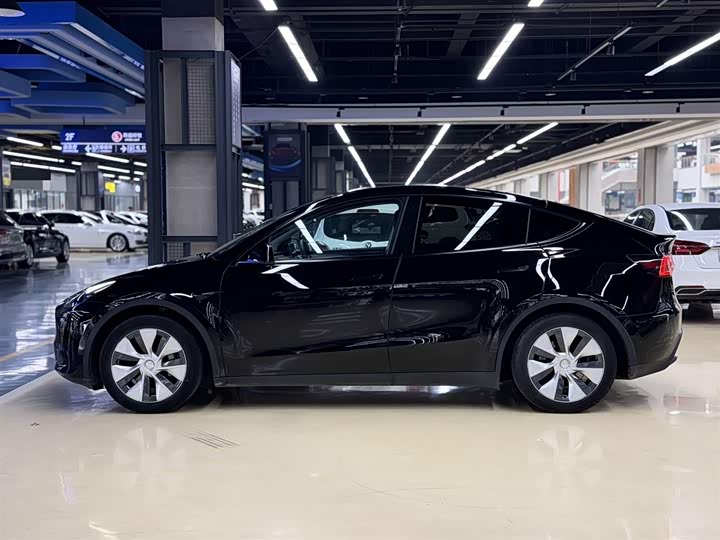 Фото 7 - Tesla Model Y