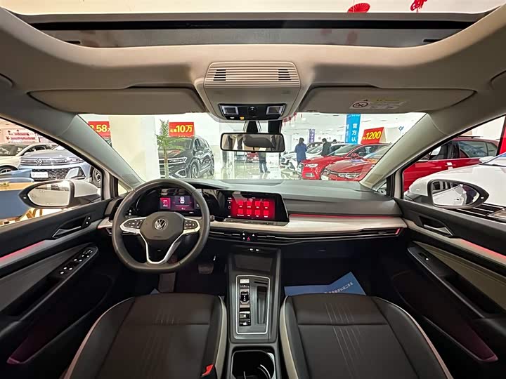 Фото 7 - Volkswagen Golf