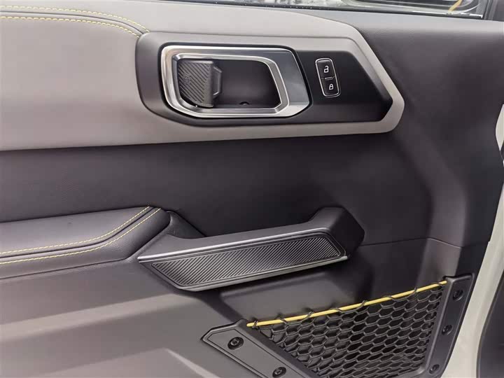 Фото 7 - Ford Bronco