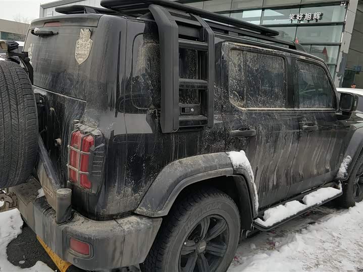 Фото 3 - Tank 300