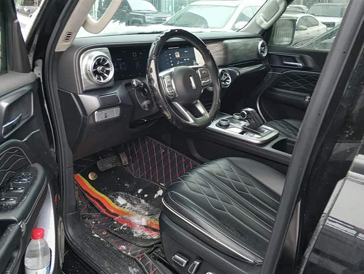 Фото 9 - Tank 300