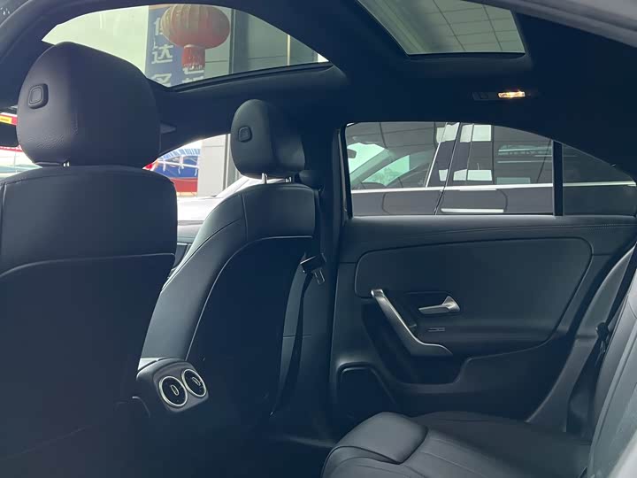 Фото 5 - Mercedes-Benz A-Class