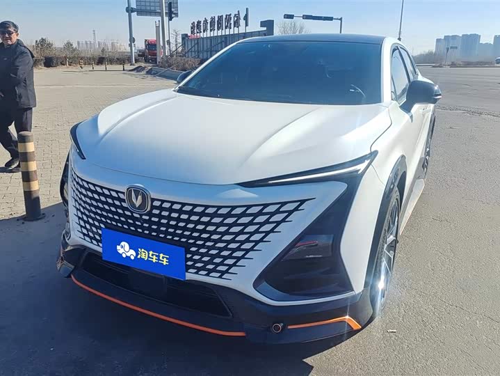 Фото 1 - Changan UNI-T