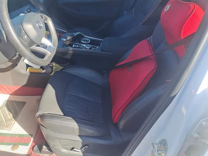 Фото 9 - Changan UNI-T