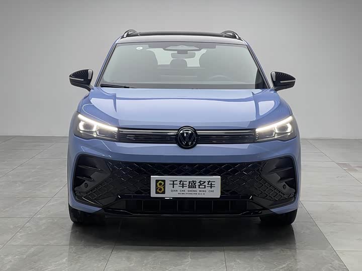 Фото 2 - Volkswagen Tiguan L Pro