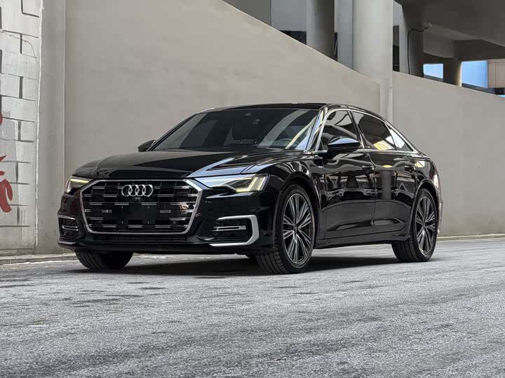 Фото 1 - Audi A6L