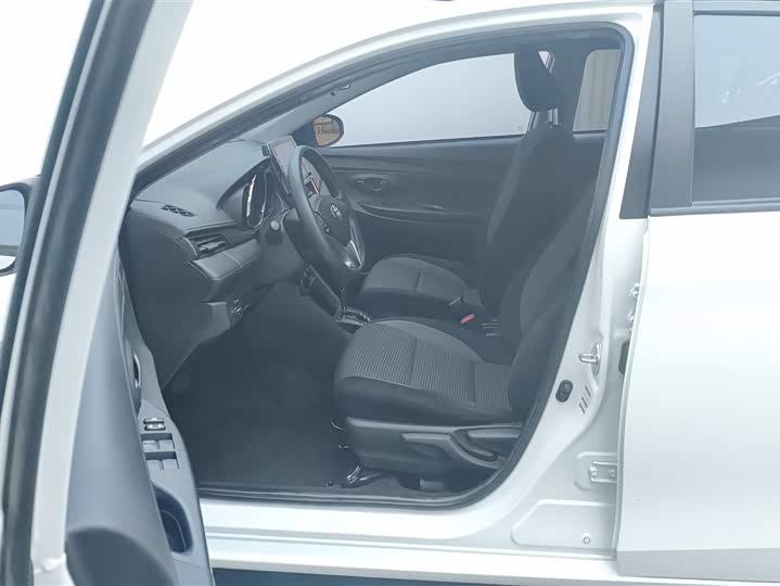 Фото 9 - Toyota Vios FS