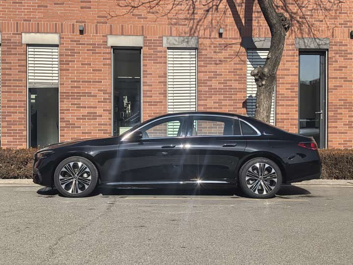 Фото 2 - Mercedes-Benz E-Class Hybrid