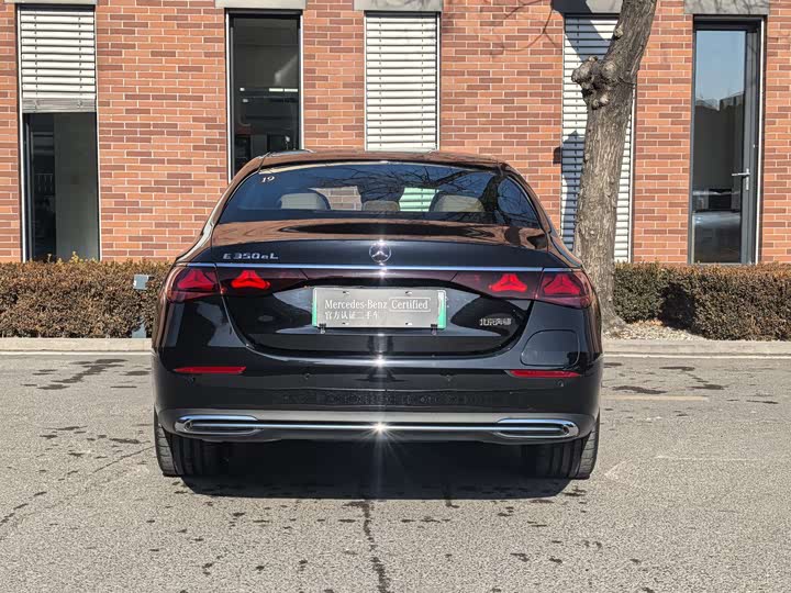 Фото 4 - Mercedes-Benz E-Class Hybrid