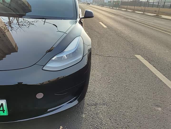 Фото 5 - Tesla Model 3