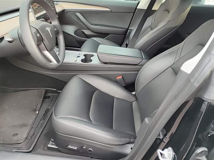 Фото 9 - Tesla Model 3