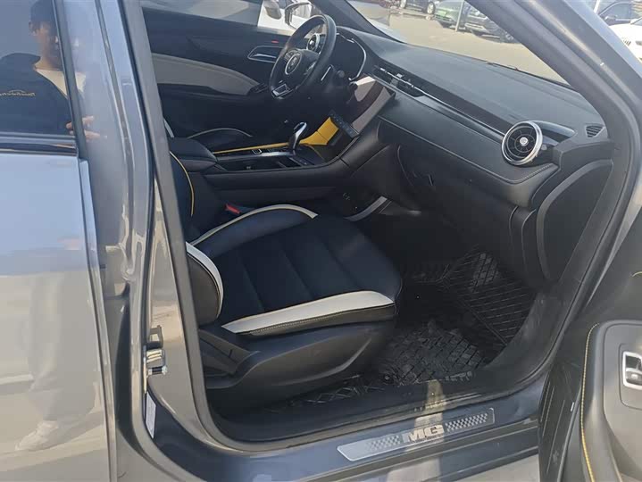 Фото 8 - MG Motor 6