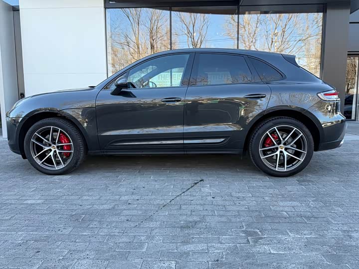 Photo 5 - Porsche Macan