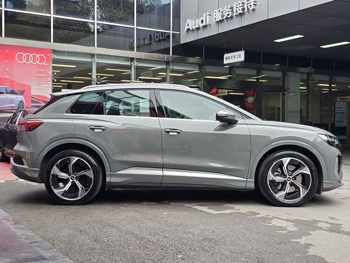 Фото 4 - Audi Q4 e-tron