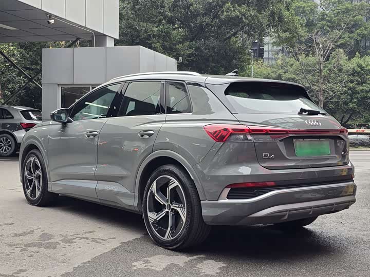 Фото 6 - Audi Q4 e-tron