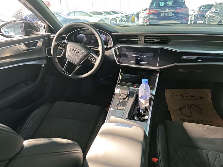Фото 6 - Audi A6L