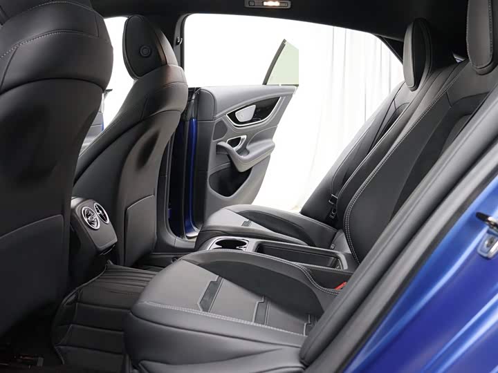 Фото 7 - Mercedes-Benz AMG GT