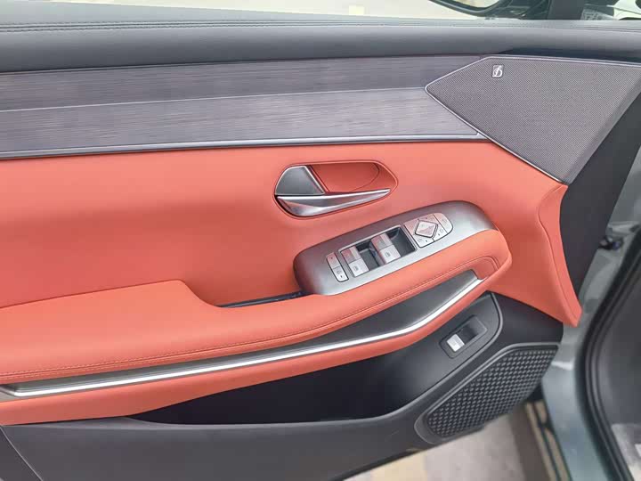 Фото 4 - BYD Tang L