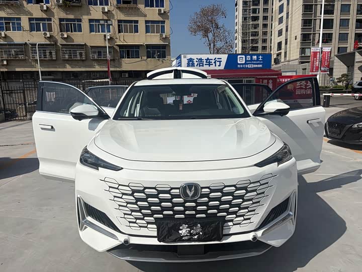 Фото 2 - Changan UNI-K