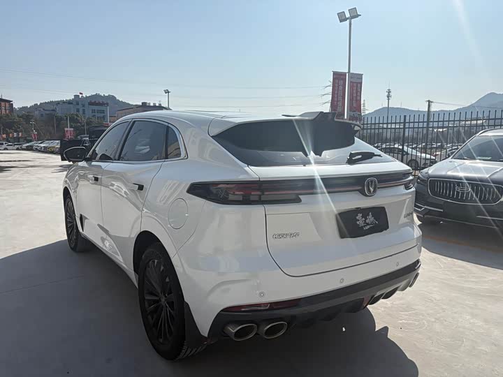 Фото 8 - Changan UNI-K