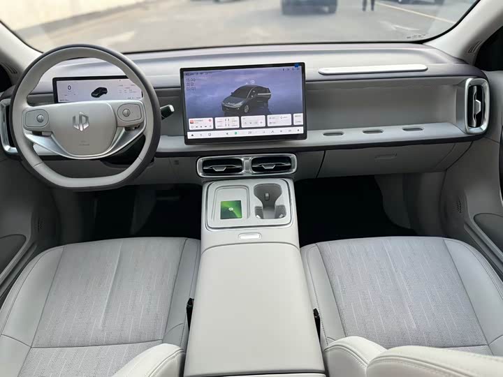 Фото 7 - Leapmotor B01