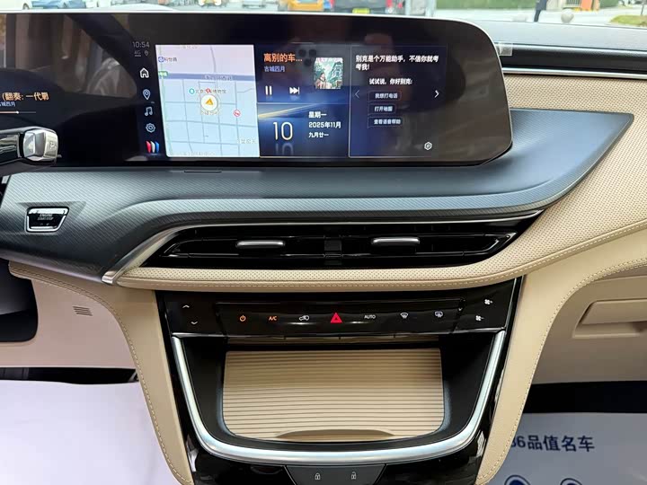 Фото 9 - Buick GL8 ES