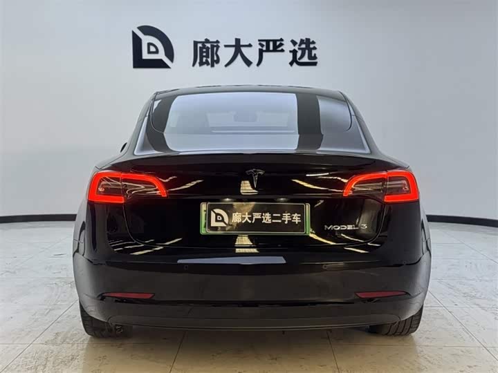 Фото 5 - Tesla Model 3