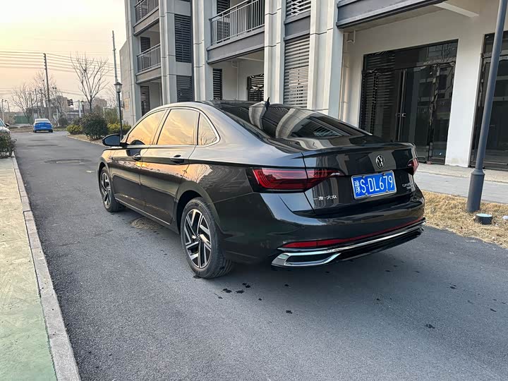 Фото 3 - Volkswagen Sagitar L