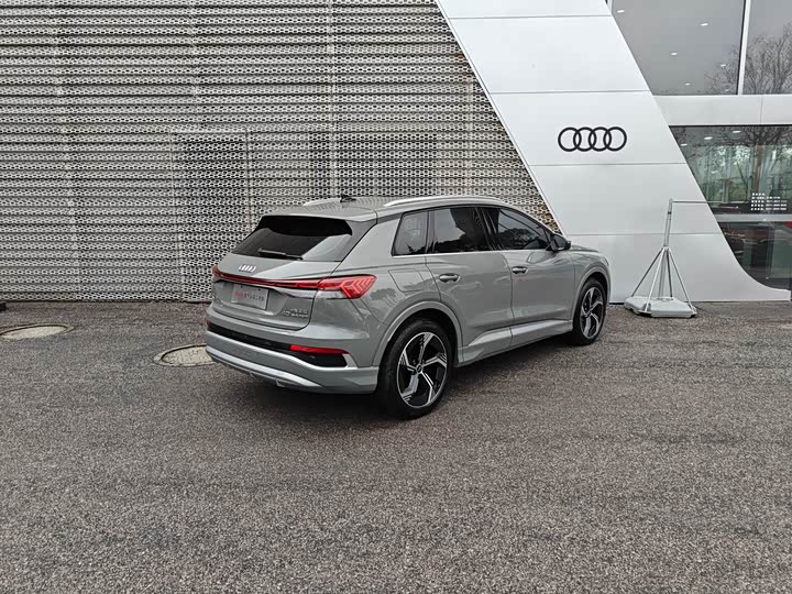 Фото 4 - Audi Q4 e-tron