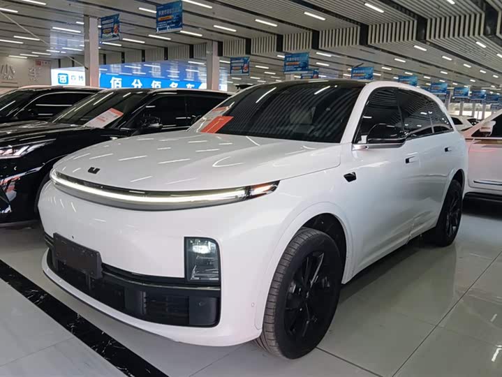 Фото 1 - LiXiang L7