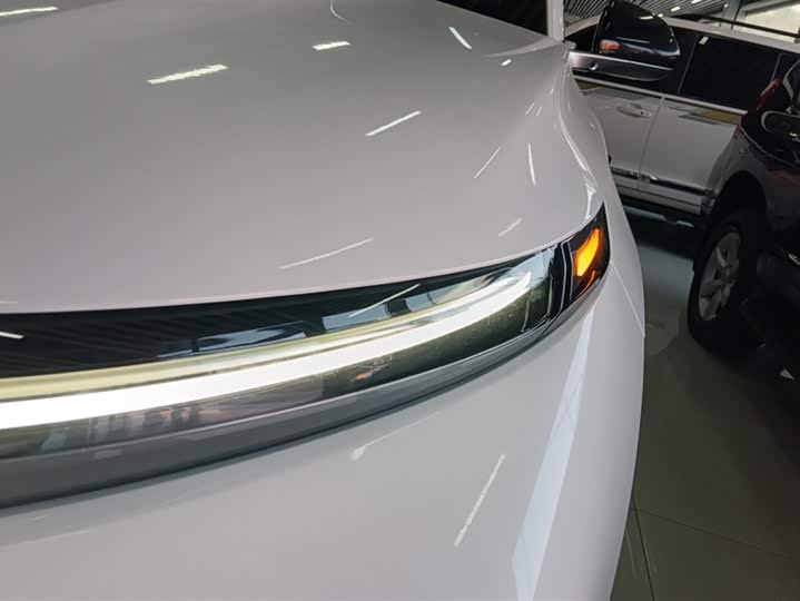 Фото 5 - LiXiang L7