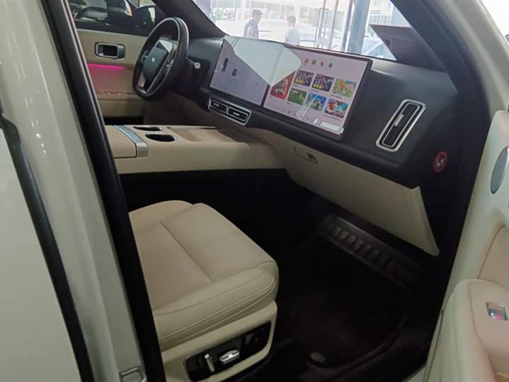 Фото 8 - LiXiang L7