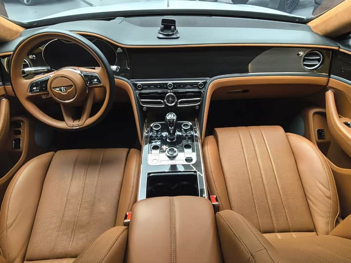 Фото 9 - Bentley Flying Spur Hybrid