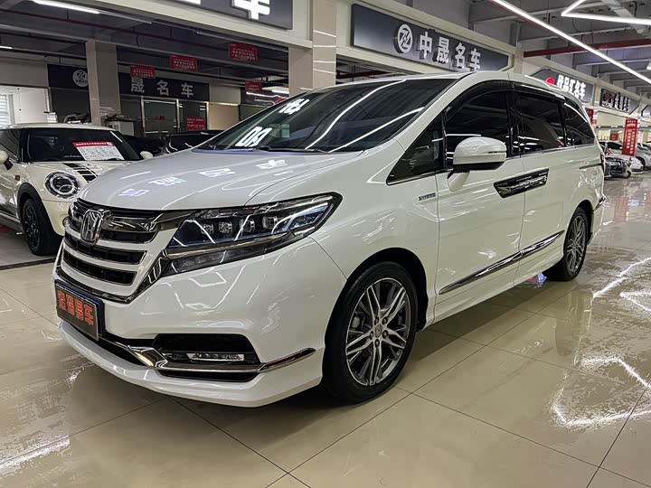 Фото 1 - Honda Elysion