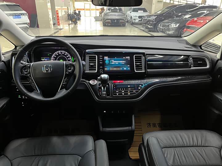 Фото 9 - Honda Elysion