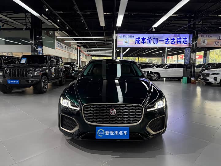 Фото 2 - Jaguar XF L