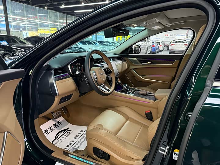 Фото 4 - Jaguar XF L