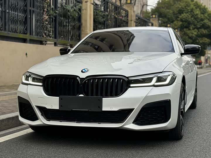 Фото 9 - BMW 5 Series