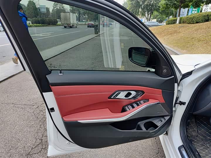 Фото 6 - BMW 3 Series