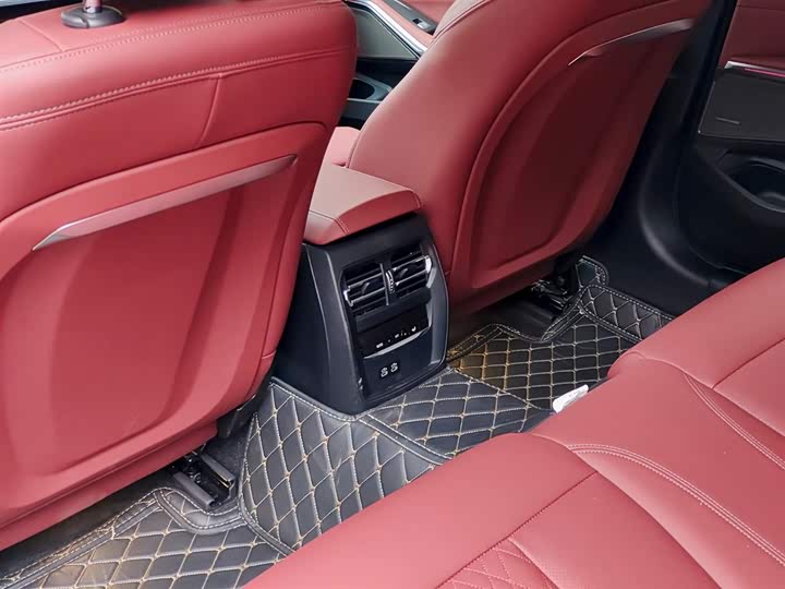 Фото 9 - BMW 3 Series