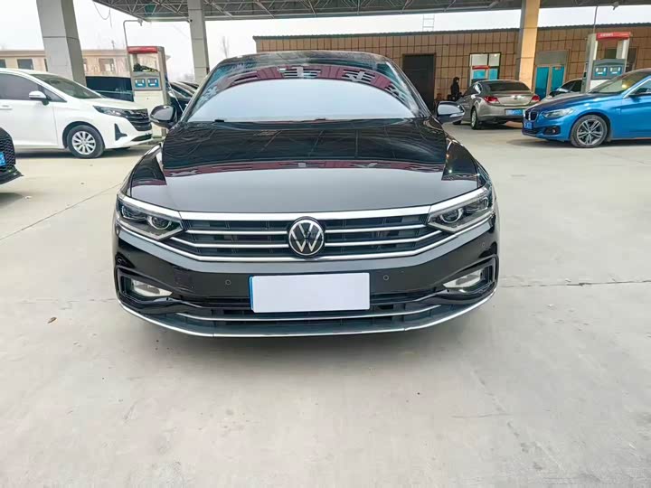 Фото 2 - Volkswagen Magotan