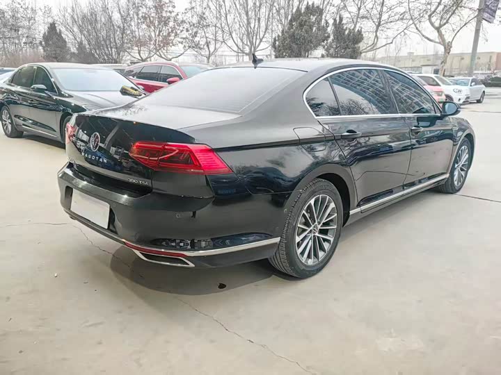 Фото 9 - Volkswagen Magotan