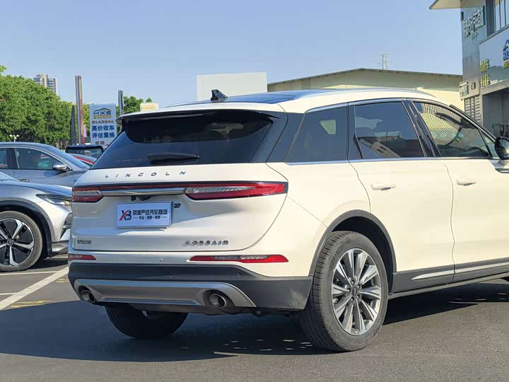 Фото 6 - Lincoln Corsair