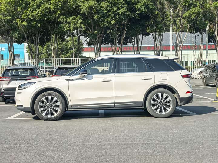 Фото 7 - Lincoln Corsair