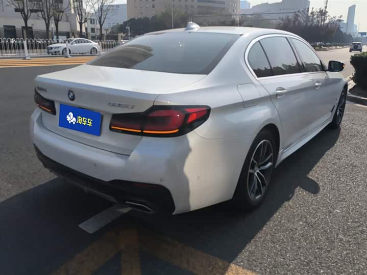 Фото 3 - BMW 5 Series