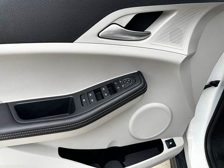 Фото 9 - BYD Yuan Pro