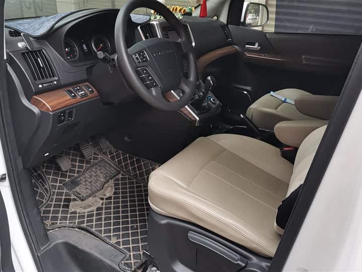 Фото 9 - Dongfeng Forthing Lingzhi Plus