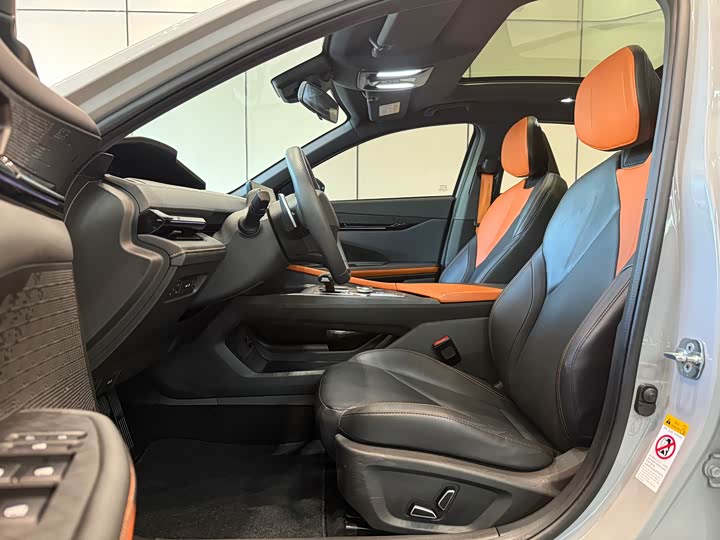 Фото 5 - Changan UNI-V